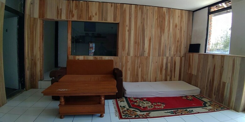 Hotel Adk Papandayan Homestay & Tour