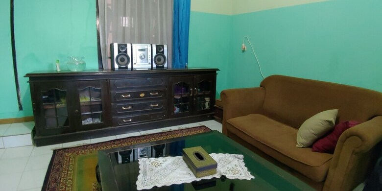 Hotel Adk Papandayan Homestay & Tour