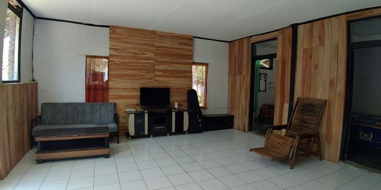 Hotel Adk Papandayan Homestay & Tour