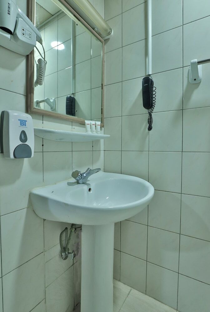 Oyo 261 Remas Hotel Apartment