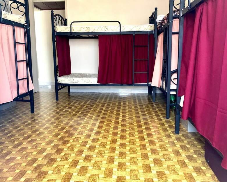 Hostal Friends House Hostel