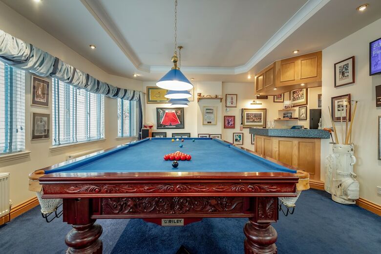 Apartamentos Luxury 6-bed House With Pool