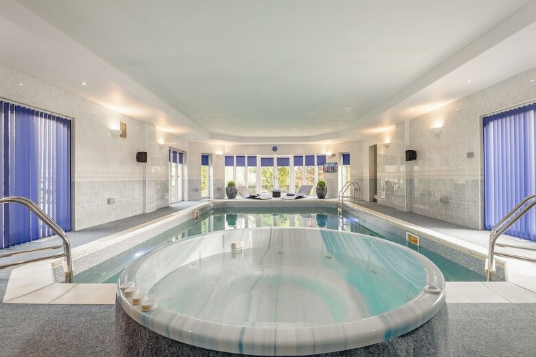 Apartamentos Luxury 6-bed House With Pool