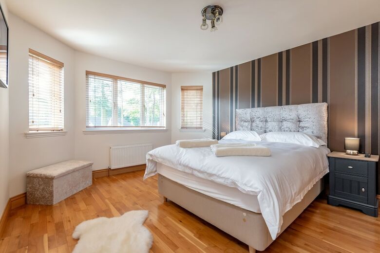 Apartamentos Luxury 6-bed House With Pool