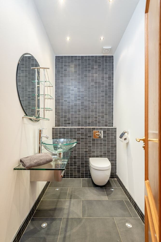 Apartamentos Luxury 6-bed House With Pool