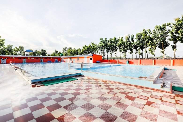 Oyo 585 Hotel Raj Durbar & Navrang
