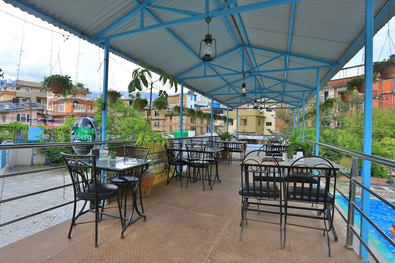 Oyo 591 Hotel Blue Moon