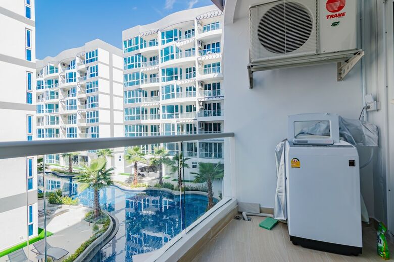 Apartamentos Centara Grand Avenue By Pattaya Holiday