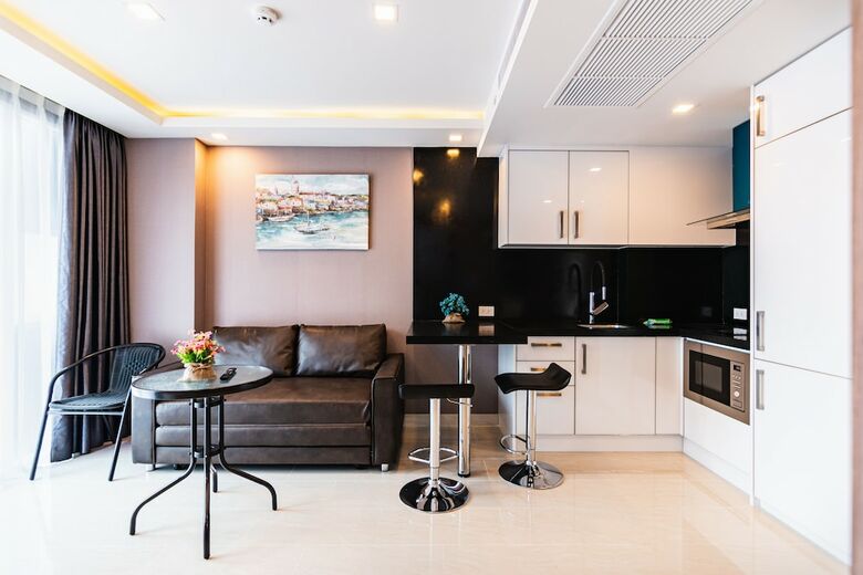 Apartamentos Centara Grand Avenue By Pattaya Holiday
