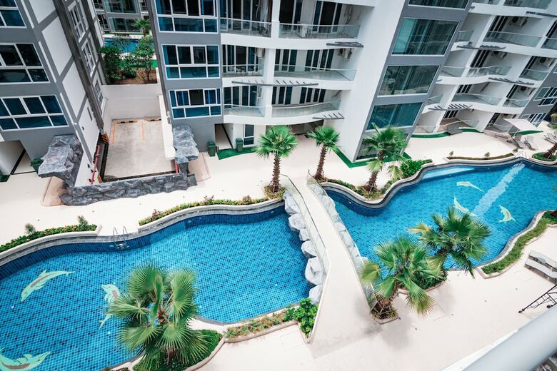 Apartamentos Centara Grand Avenue By Pattaya Holiday