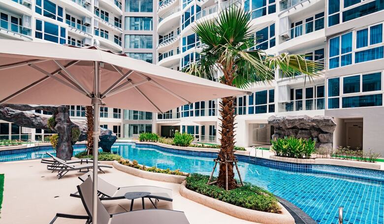 Apartamentos Centara Grand Avenue By Pattaya Holiday