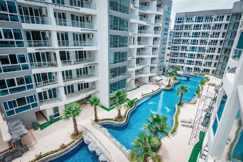 Apartamentos Centara Grand Avenue By Pattaya Holiday
