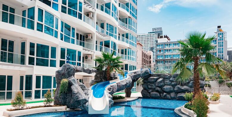 Apartamentos Centara Grand Avenue By Pattaya Holiday