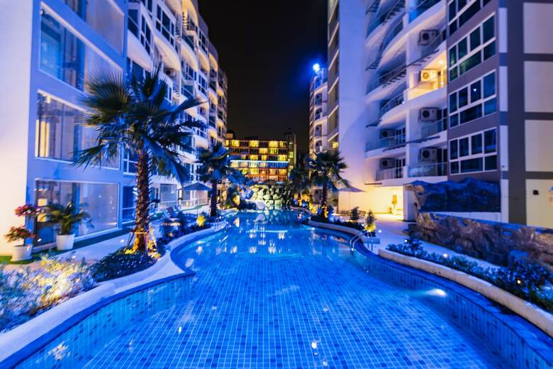 Apartamentos Centara Grand Avenue By Pattaya Holiday