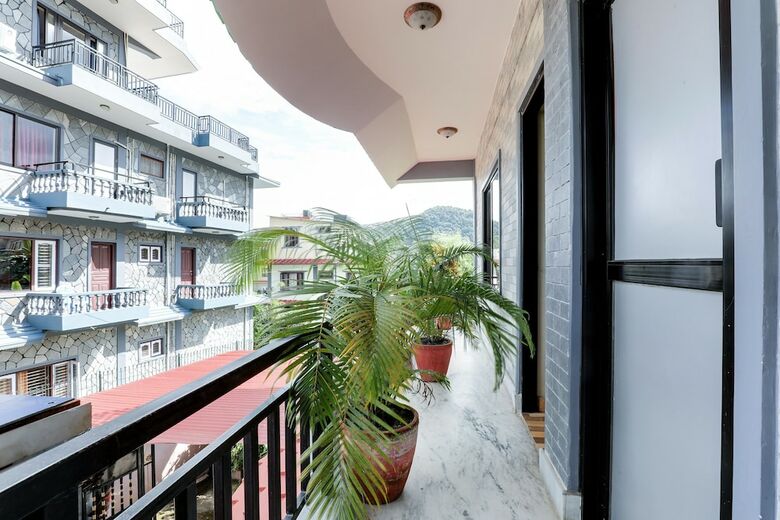 Oyo 588 Hotel The Lake