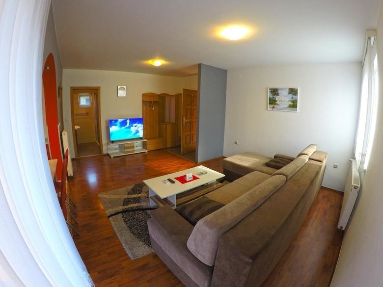 Hotel Apartments And Rooms Rea