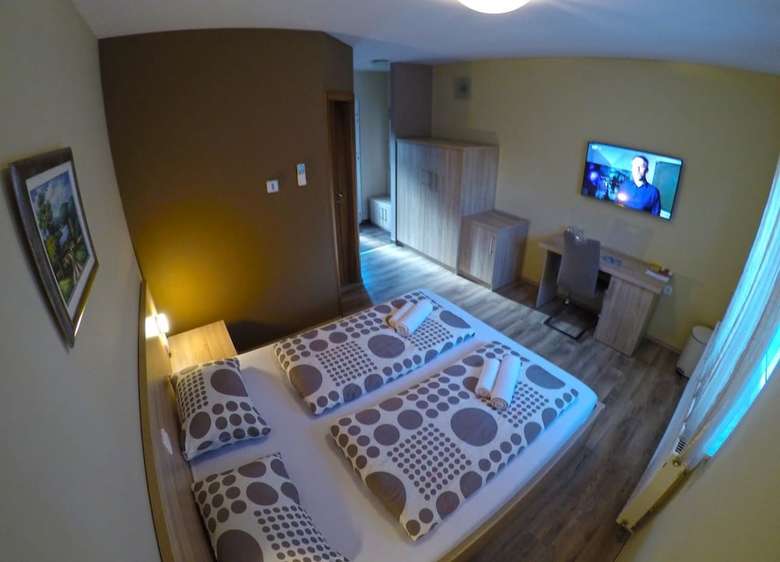 Hotel Apartments And Rooms Rea