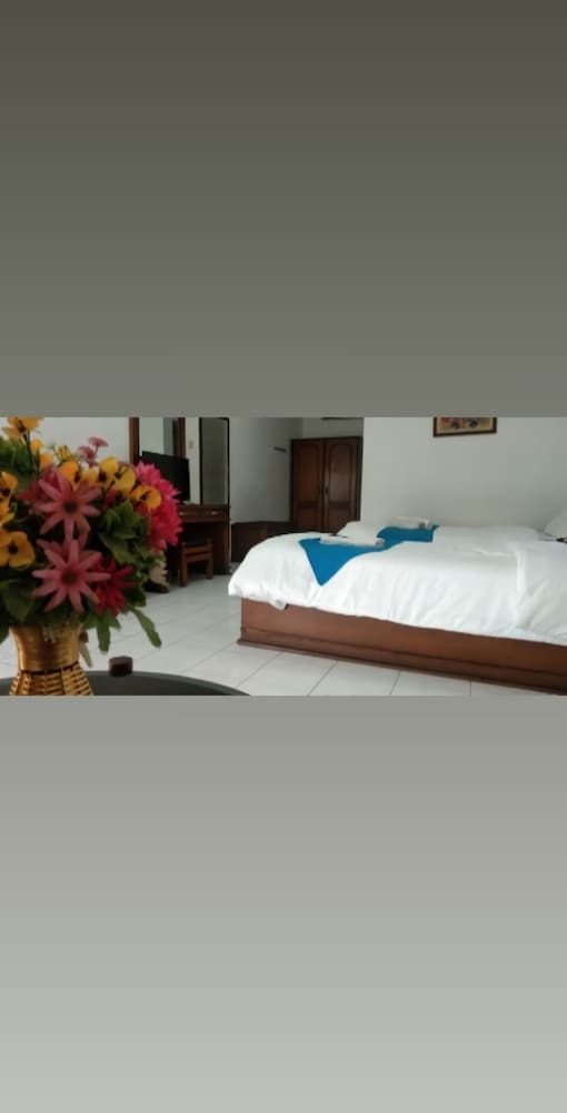 Hotel Sanashtri By Shm