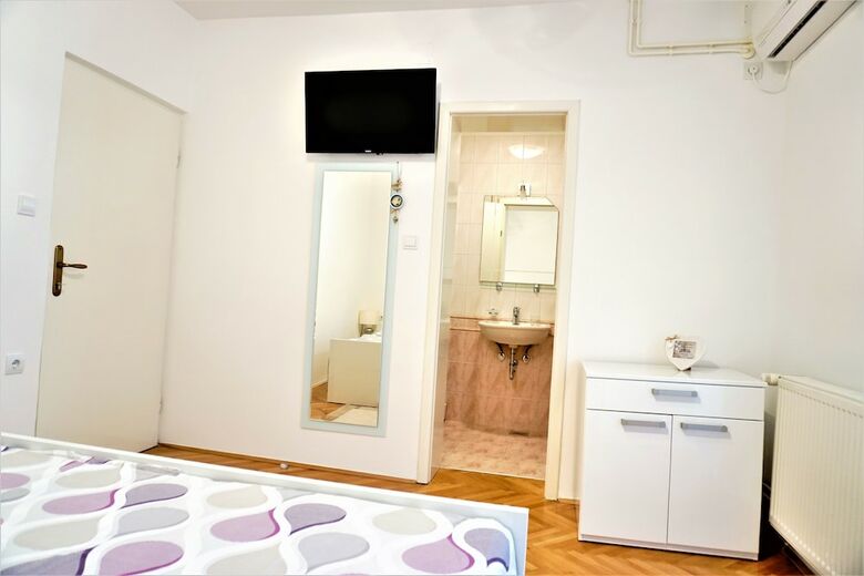 Hotel Apartments Milak