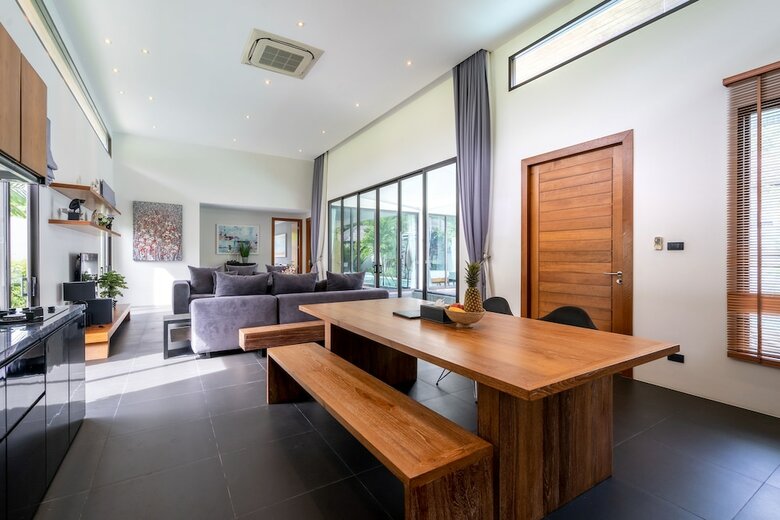 Luxurious 3 Bedroom Designer Pool Villa