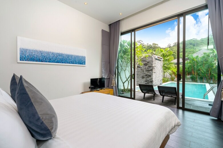 Luxurious 3 Bedroom Designer Pool Villa
