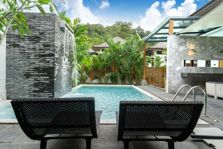 Luxurious 3 Bedroom Designer Pool Villa
