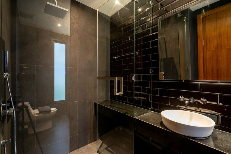 Luxurious 3 Bedroom Designer Pool Villa