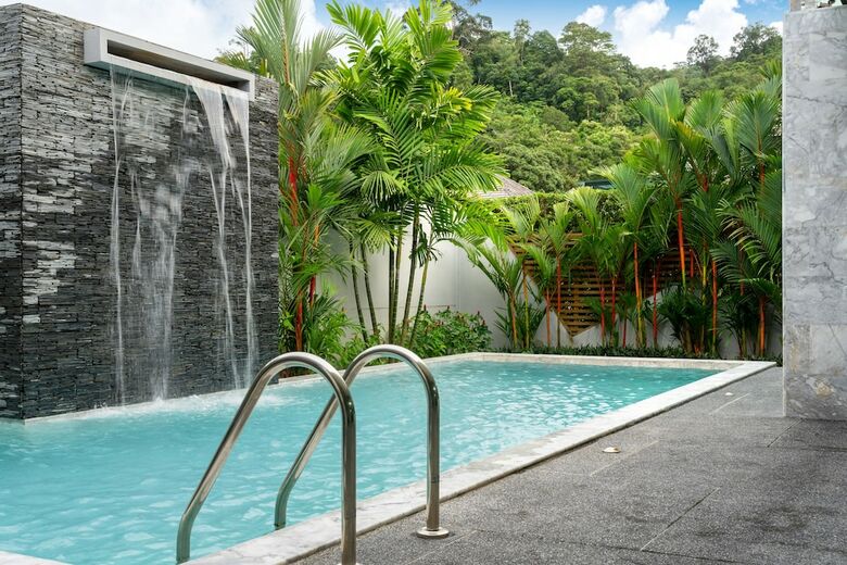 Luxurious 3 Bedroom Designer Pool Villa
