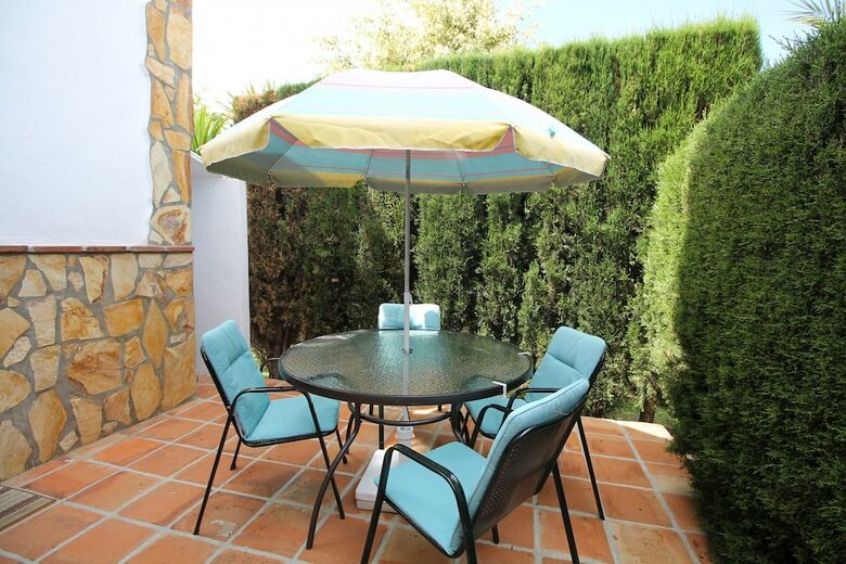 1053 Villa Seral