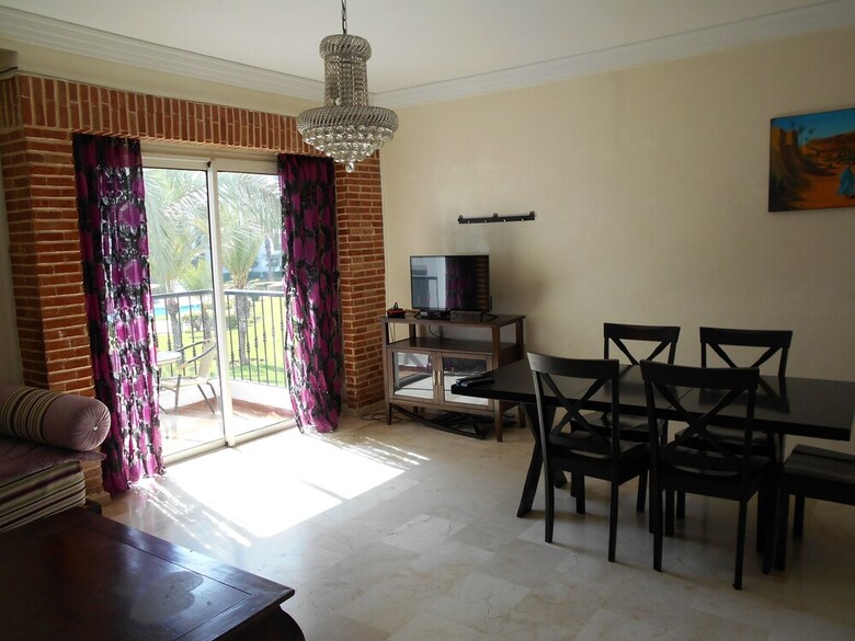 Lovely Two Bedroom Apartment Ref T24302