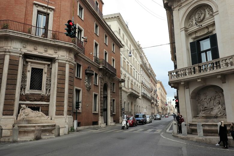 Trevi Palazzo Storico Suite B&B