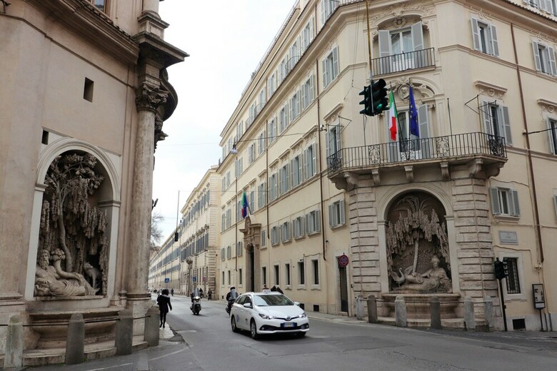 Trevi Palazzo Storico Suite B&B