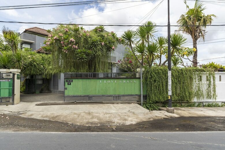 Hostal Oyo 1406 I Love Grass