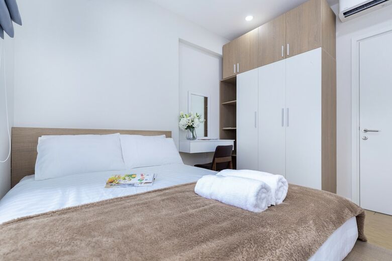 Ellie Apartment & Hotel