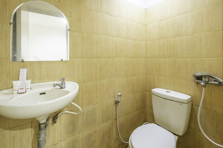 Hostal Oyo 1444 Hotel Patradisa