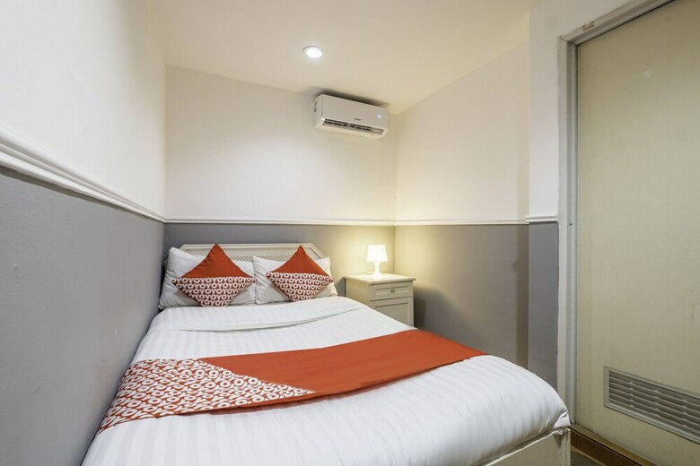 Hostal Oyo 1444 Hotel Patradisa