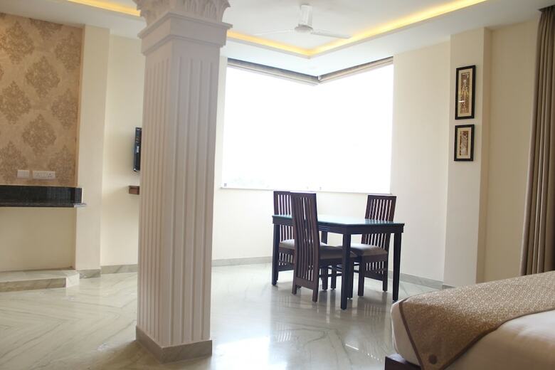 Hotel Royal Residence Iffco Chowk
