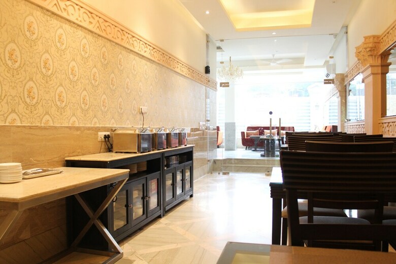 Hotel Royal Residence Iffco Chowk