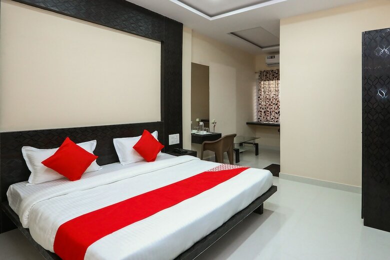 Hotel Suvarna Suites