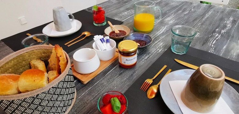 Bed & Breakfast La Centenaire Chambres Et Table D'hotes