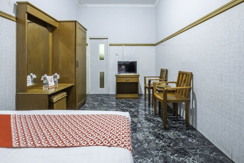 Hostal Oyo 1446 Patradissa Hotel