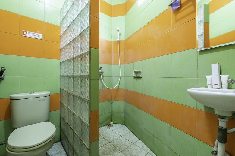 Hostal Oyo 1446 Patradissa Hotel