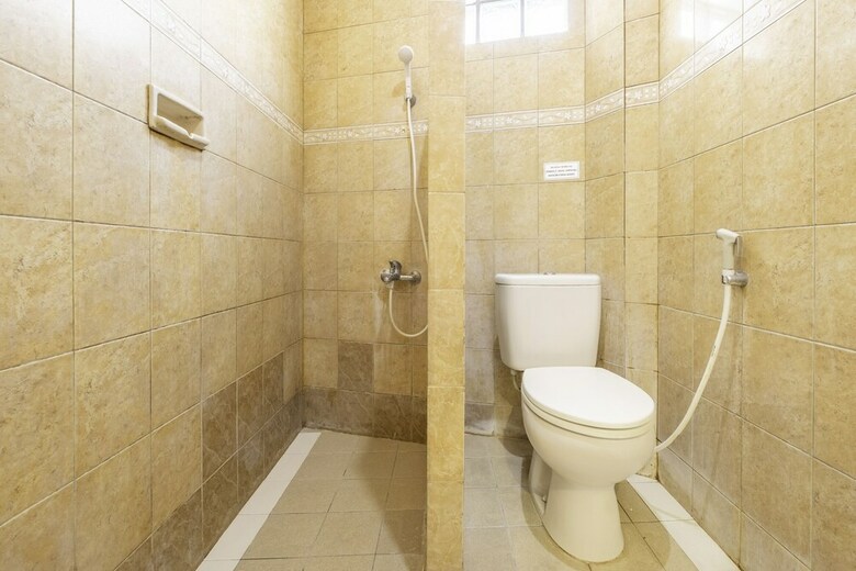 Hostal Oyo 1446 Patradissa Hotel