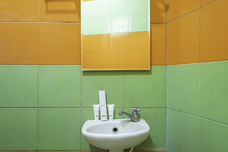Hostal Oyo 1446 Patradissa Hotel