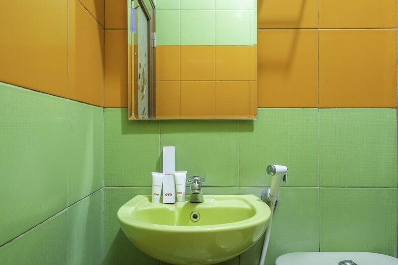 Hostal Oyo 1446 Patradissa Hotel