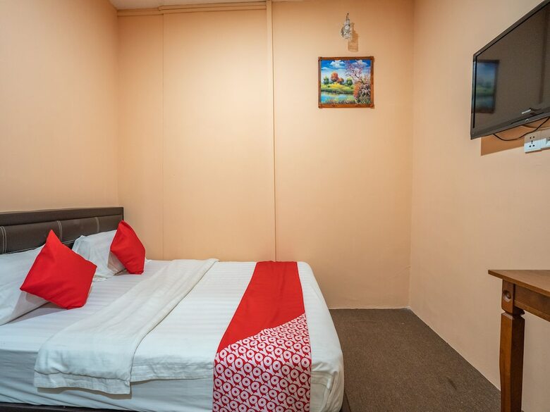 Oyo 89328 Sz Hotel