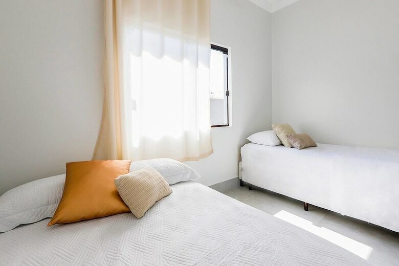 Casa Moderna Em Condom�nio de Canasvierias
