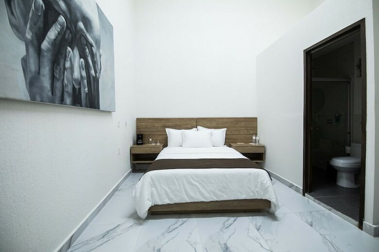 Hotel Via Real