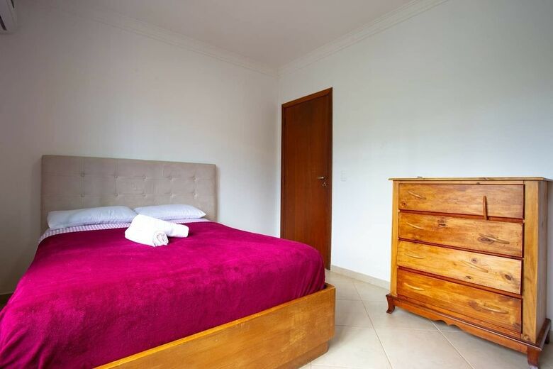 Casa Com 3 Qts Em Rua Tranquila No Campeche