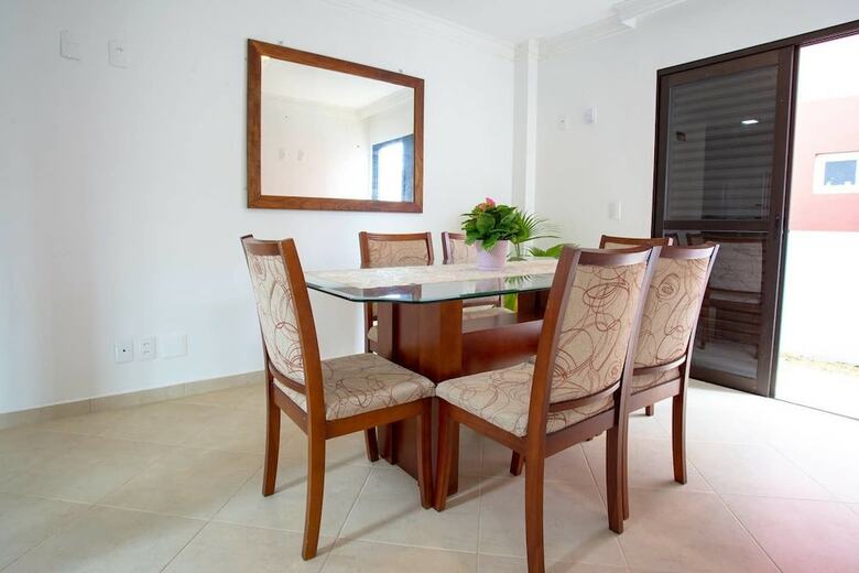 Casa Com 3 Qts Em Rua Tranquila No Campeche